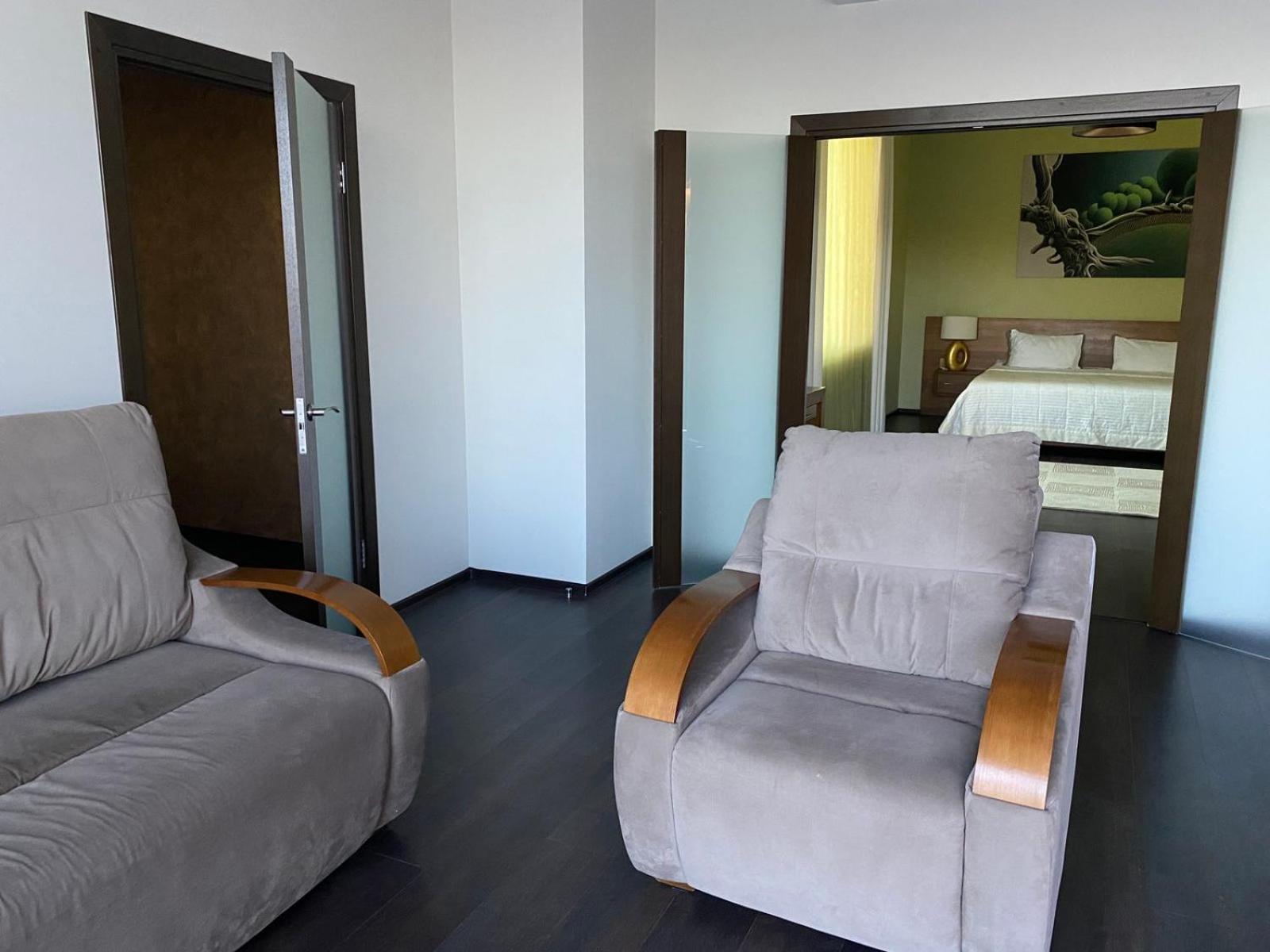 Gosudar Hotel Kropyvnytskyj Eksteriør billede