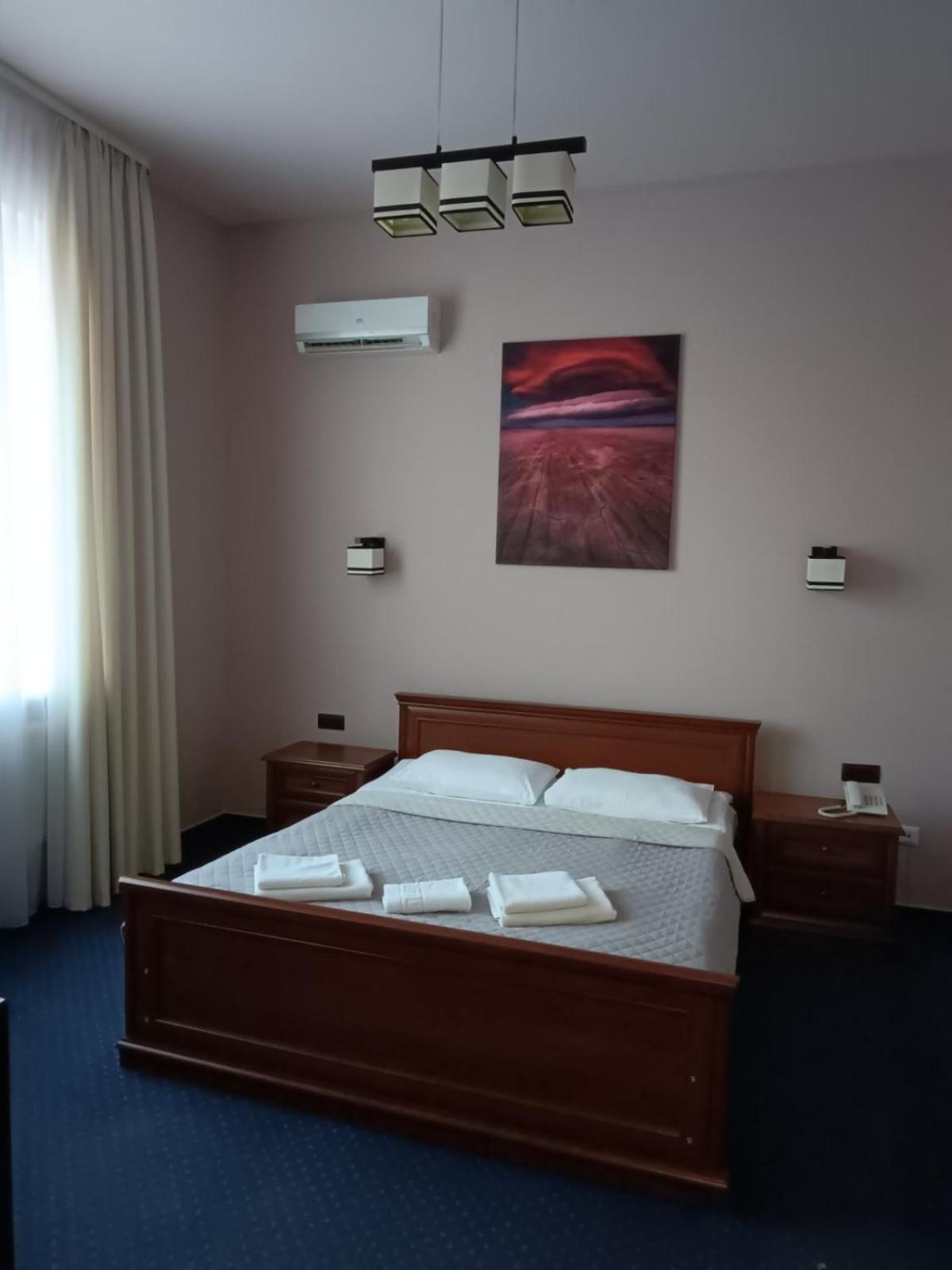 Gosudar Hotel Kropyvnytskyj Eksteriør billede